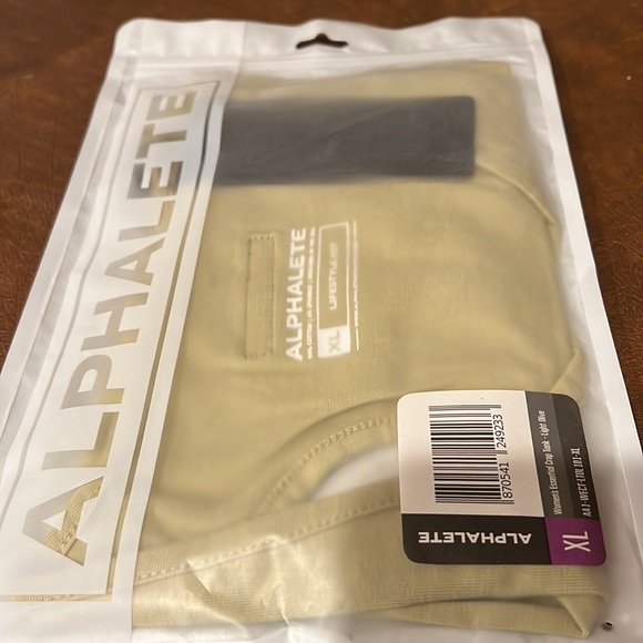 Alphalete Essential Crop Tank Light Olive Size XL NWT GYM WORKOUT ATHLEISURE - Picture 6 of 9